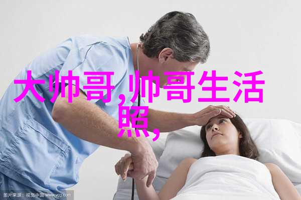 月光下的女孩沉默的光阴与温柔的打扮