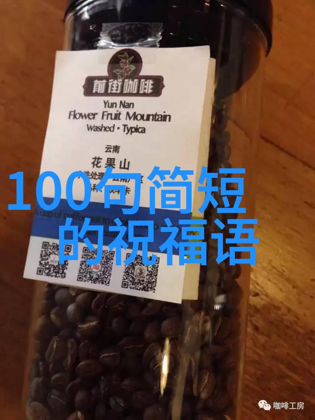 两个月猫该吃多少合适(两个多月的英短一天吃三次 一餐吃40-50粒泡软的猫粮还有奶粉 一天吃一厘米营